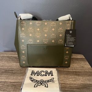 NWT MCM Medium Aren VI Leather Visetos Hobo Handbag